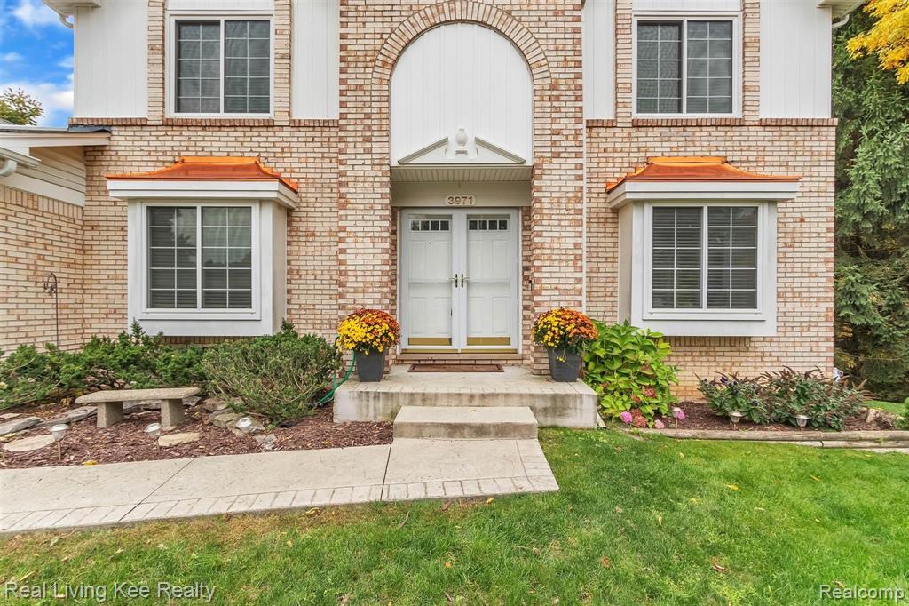 3971 Hidden Creek Court Rochester Hills, MI 48309 - Photo 5 of 42