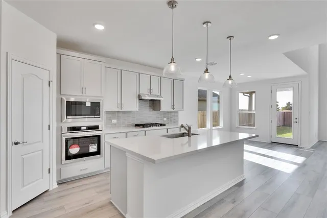 $424,990 | 513 Teasley Drive, Taylor, TX 76574