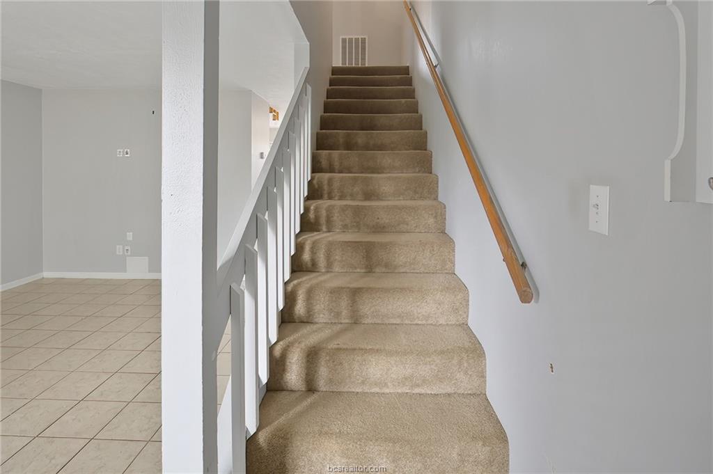 2807 Wildflower Drive, Unit 21 Bryan, TX 77802 - Photo 6 of 27 a view of entryway