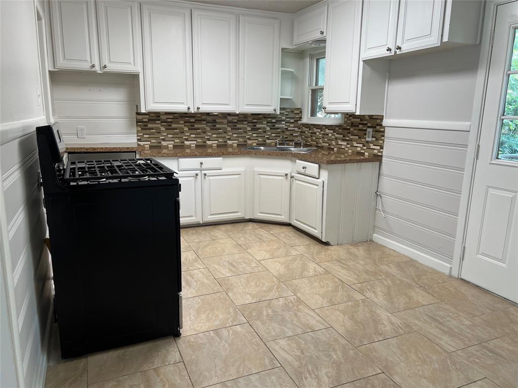 213 Wanda Way Hurst, TX 76053 - Photo 11 of 29