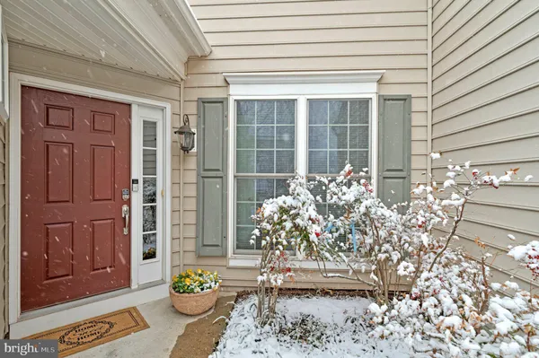 $580,000 | 44442 Oakmont Manor Square, Ashburn, VA 20147