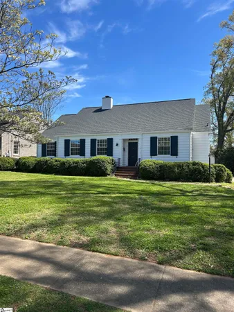 $2,775 | 101 West Augusta Place, Greenville, SC 29605