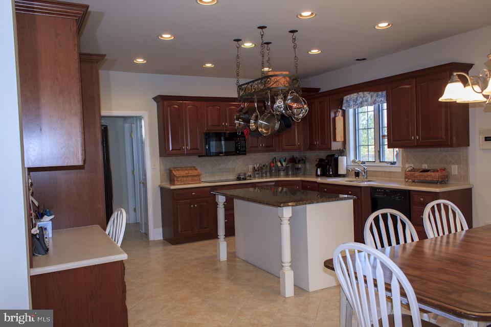 313 Chadwyck Lane Lititz, PA 17543 - Photo 23 of 26 Gallery Image 23