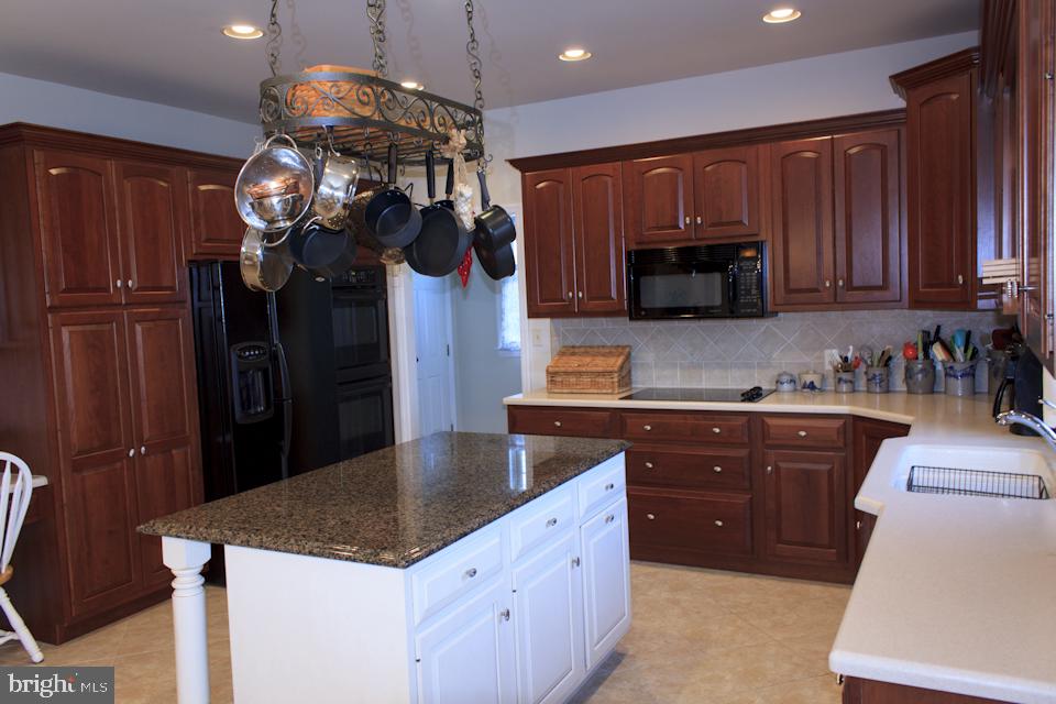 313 Chadwyck Lane Lititz, PA 17543 - Photo 6 of 26 Gallery Image 6