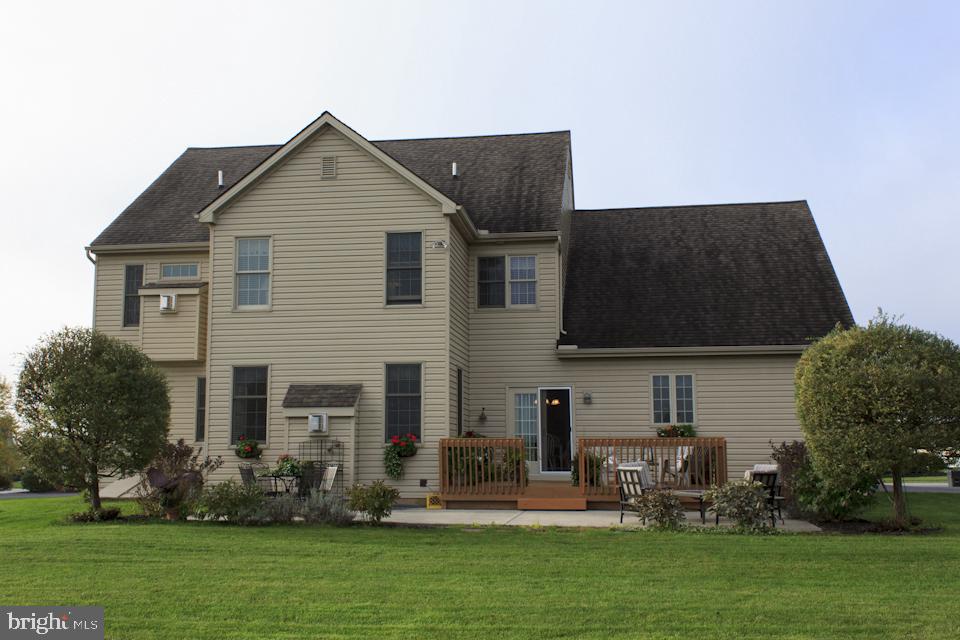 313 Chadwyck Lane Lititz, PA 17543 - Photo 8 of 26 Gallery Image 8