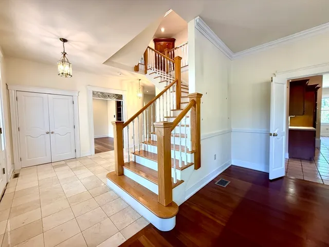 $1,690,000 | 365 Middle Street, Amherst, MA 01002