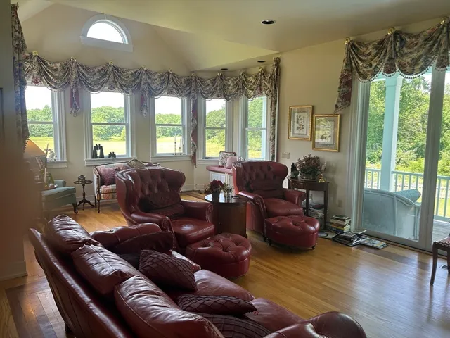 $1,690,000 | 365 Middle Street, Amherst, MA 01002