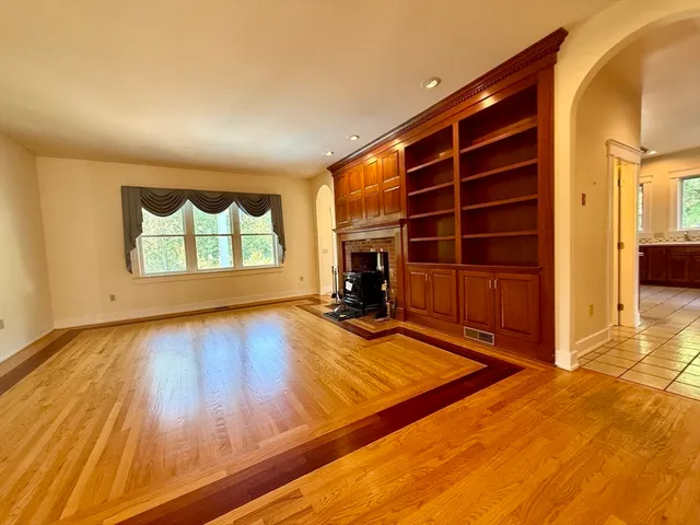 $1,690,000 | 365 Middle Street, Amherst, MA 01002