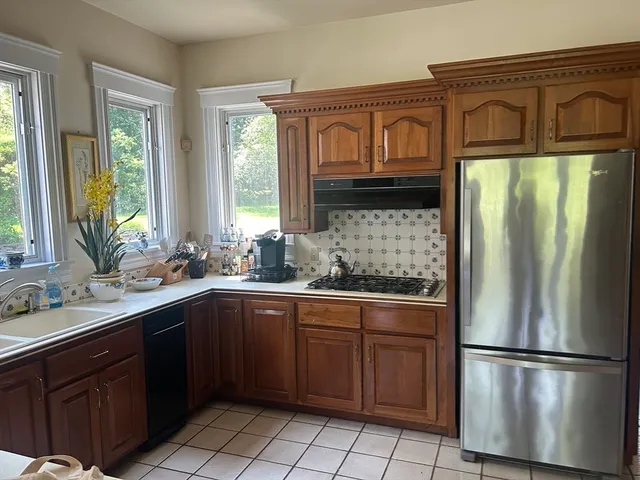 $1,690,000 | 365 Middle Street, Amherst, MA 01002