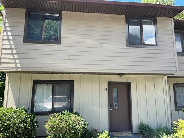 $3,200 | 24 Hudson Heights Drive, Poughkeepsie, NY 12601