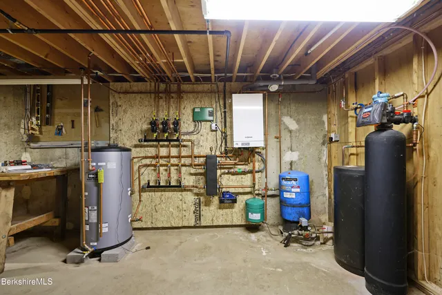 $849,000 | 20 Pleasant View Drive, Cheshire, MA 01225