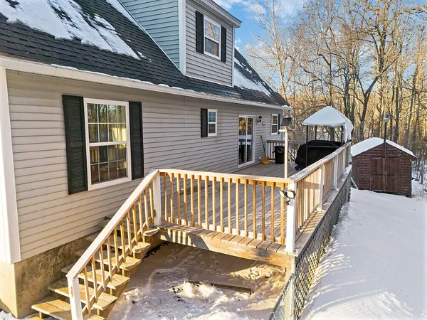 $399,999 | 33 Belfast Augusta Road, Searsmont, ME 04973