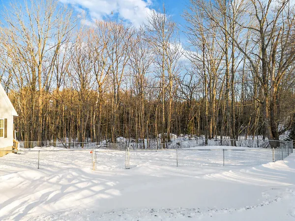 $399,999 | 33 Belfast Augusta Road, Searsmont, ME 04973