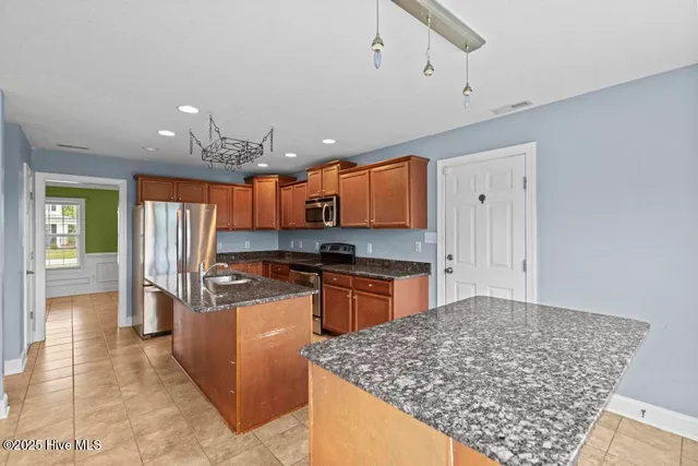 $349,900 | 102 Farmington Drive, Richlands, NC 28574