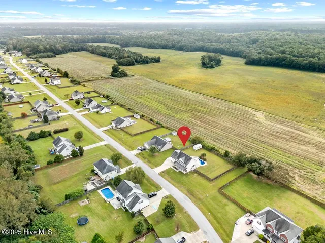 $349,900 | 102 Farmington Drive, Richlands, NC 28574