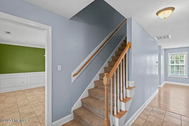 $349,900 | 102 Farmington Drive, Richlands, NC 28574