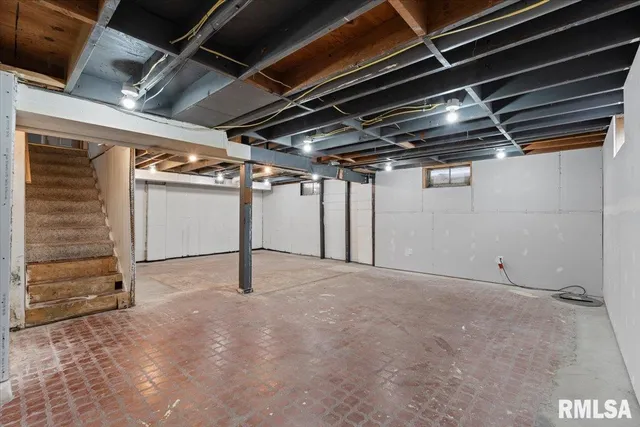 $148,000 | 5017 44th Avenue, Moline, IL 61265