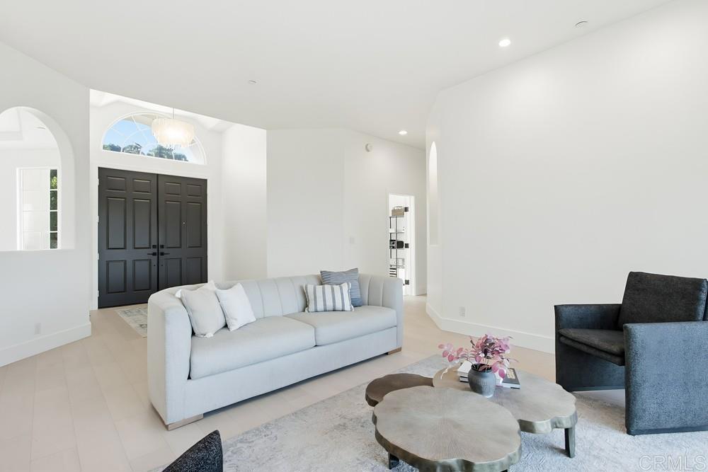 2241 Via Corto Fallbrook, CA 92028 - Photo 16 of 66 a living room with furniture and a potted plant