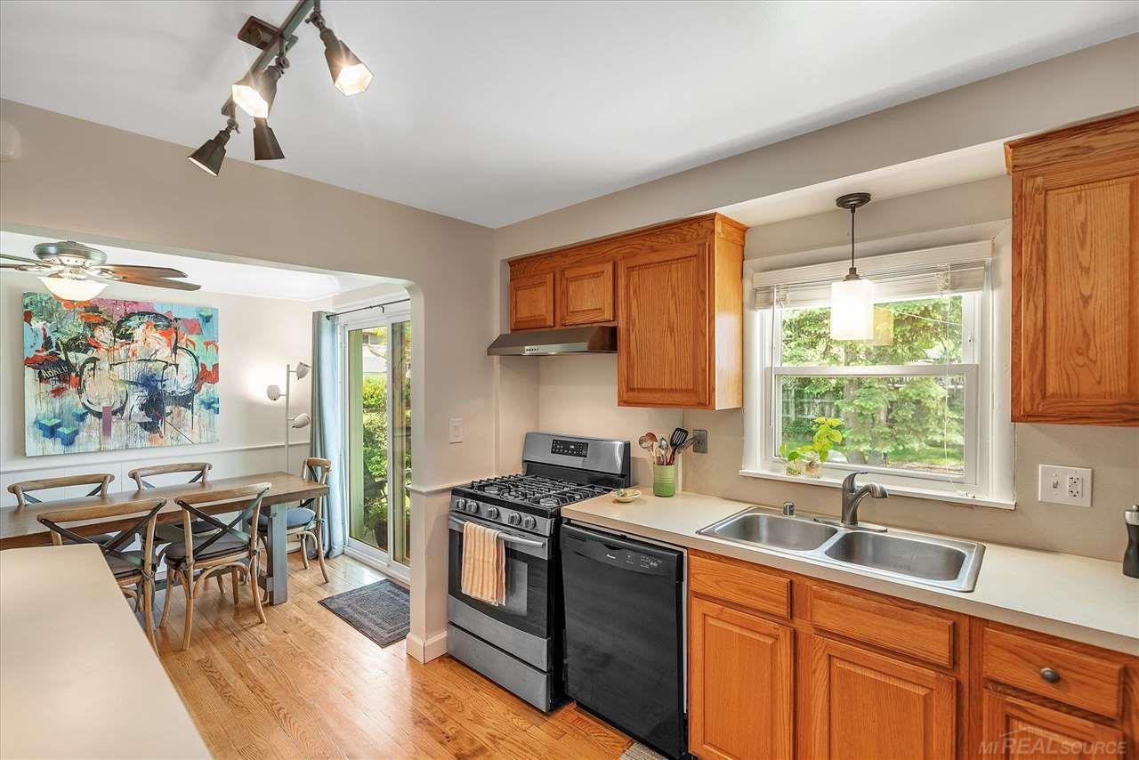 2406 West Webster Road Royal Oak, MI 48073 - Photo 16 of 42