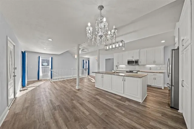 $366,000 | 303 South Jackson Street, Spring Hill, KS 66083