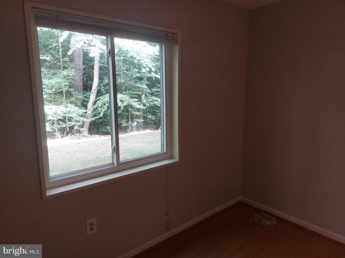 1523 Northgate Square, Unit 15231B Reston, VA 20190 - Photo 5 of 12 a small space with a window