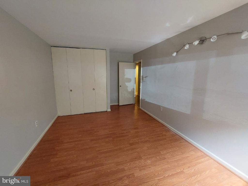 1523 Northgate Square, Unit 15231B Reston, VA 20190 - Photo 9 of 12 a view of an empty room