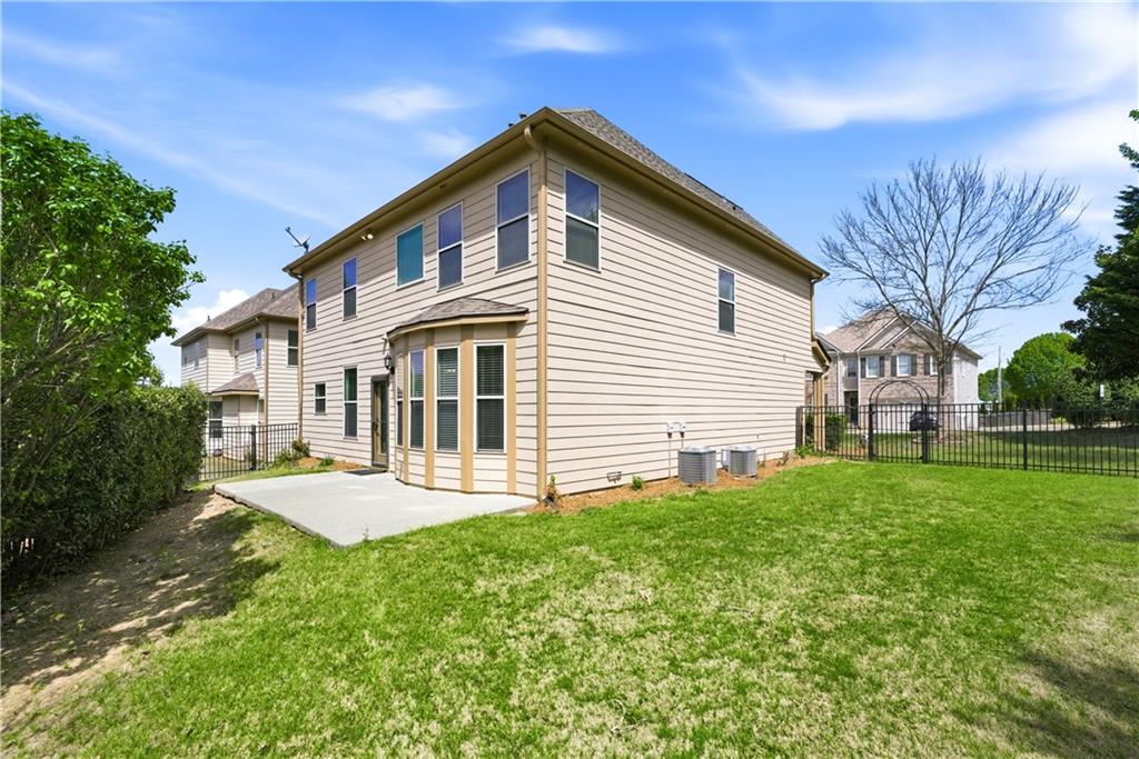 305 Nichols Ridge Pointe Suwanee, GA 30024 - Photo 38 of 42