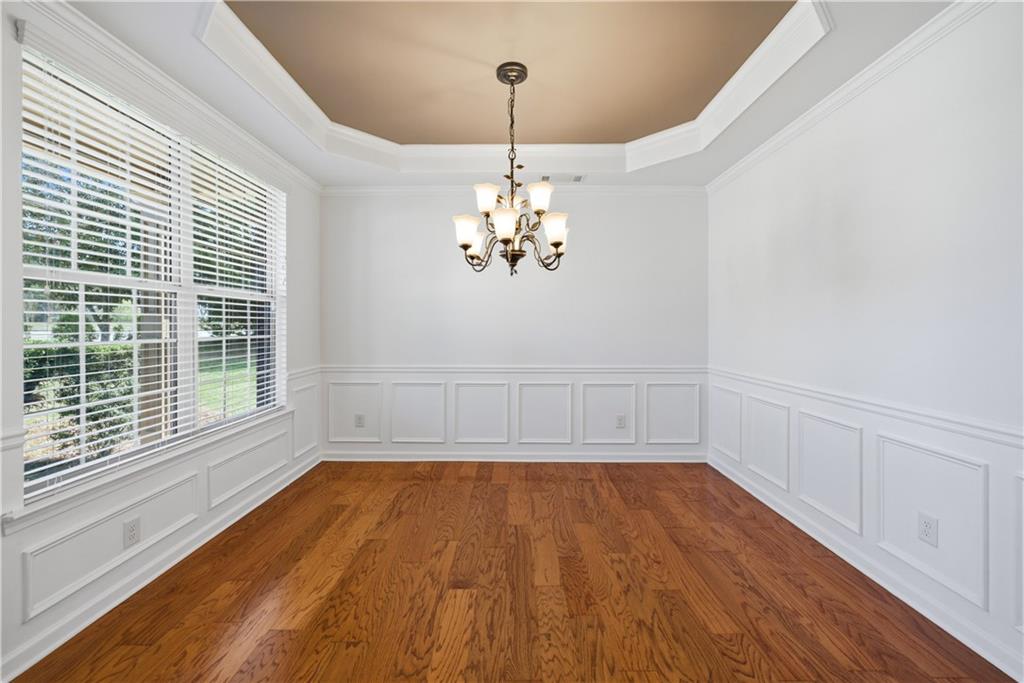 305 Nichols Ridge Pointe Suwanee, GA 30024 - Photo 5 of 42