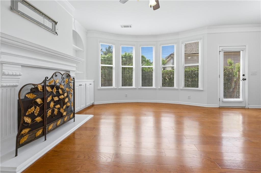 305 Nichols Ridge Pointe Suwanee, GA 30024 - Photo 7 of 42