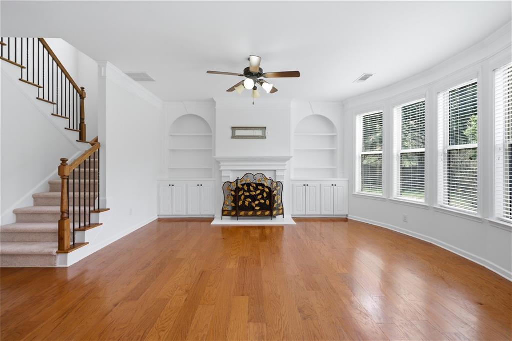 305 Nichols Ridge Pointe Suwanee, GA 30024 - Photo 8 of 42