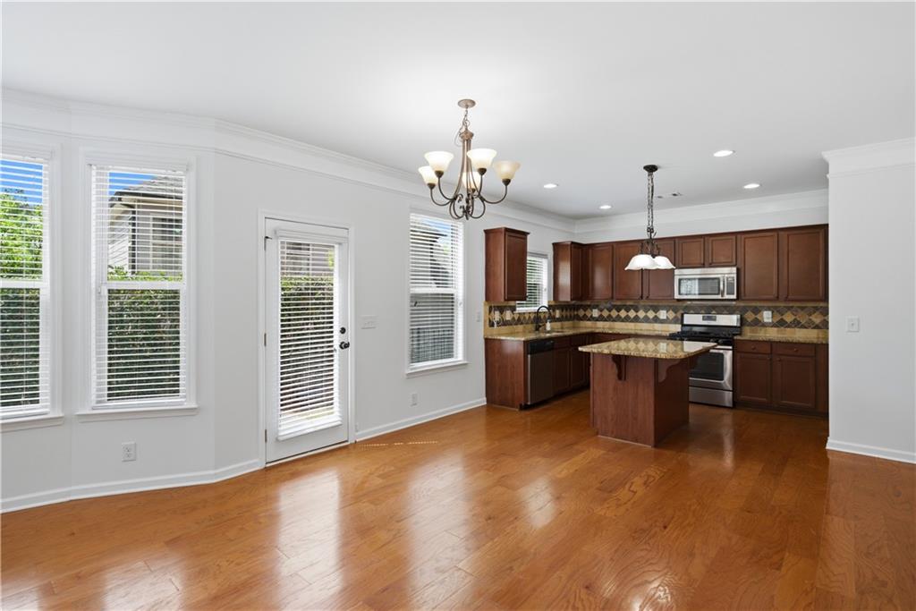 305 Nichols Ridge Pointe Suwanee, GA 30024 - Photo 9 of 42