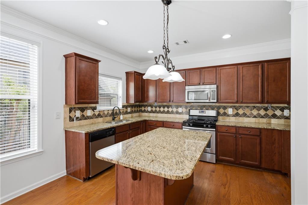 305 Nichols Ridge Pointe Suwanee, GA 30024 - Photo 10 of 42