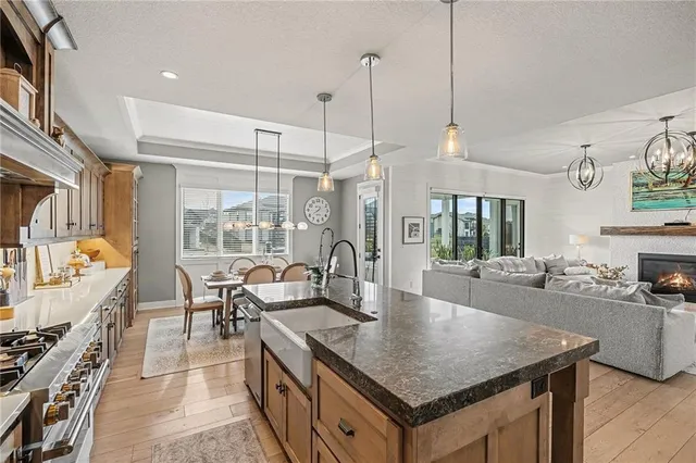 $1,295,000 | 3413 Northeast 102nd Terrace, Kansas City, MO 64155