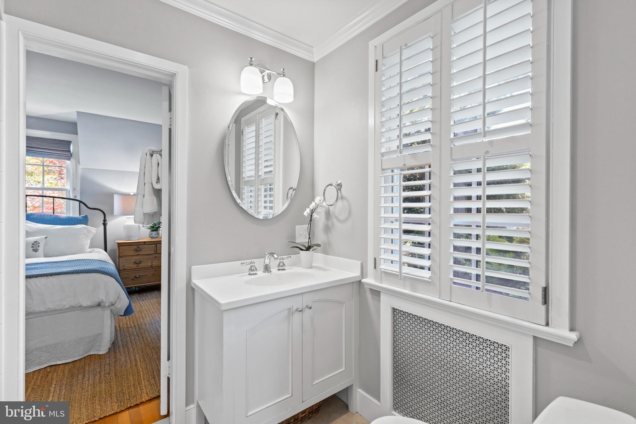 5206 Abingdon Road Bethesda, MD 20816 - Photo 12 of 21 Bathroom