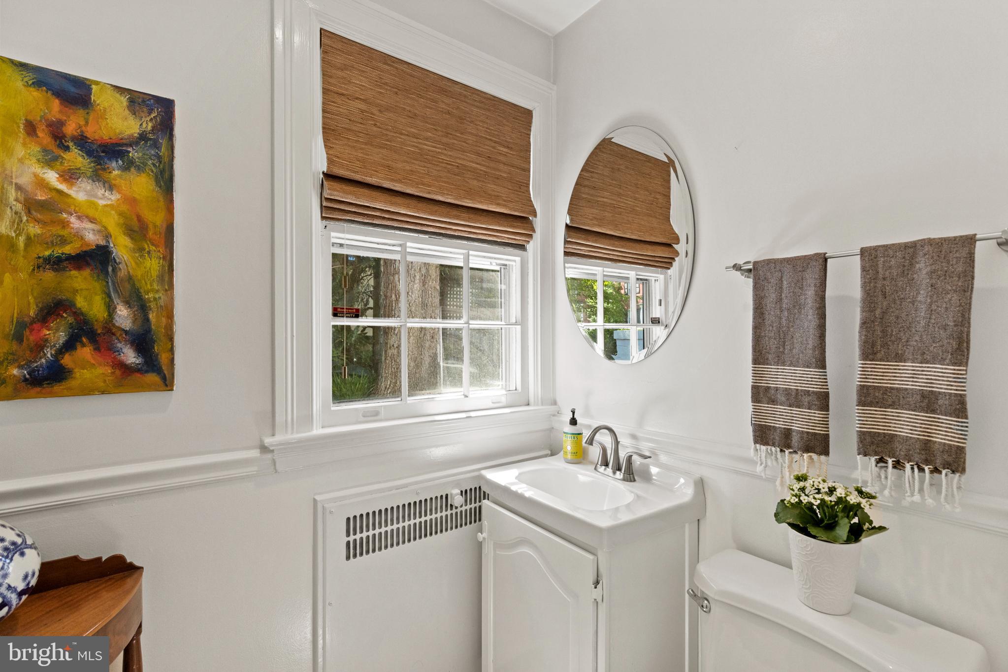 5206 Abingdon Road Bethesda, MD 20816 - Photo 9 of 21 Powder Room