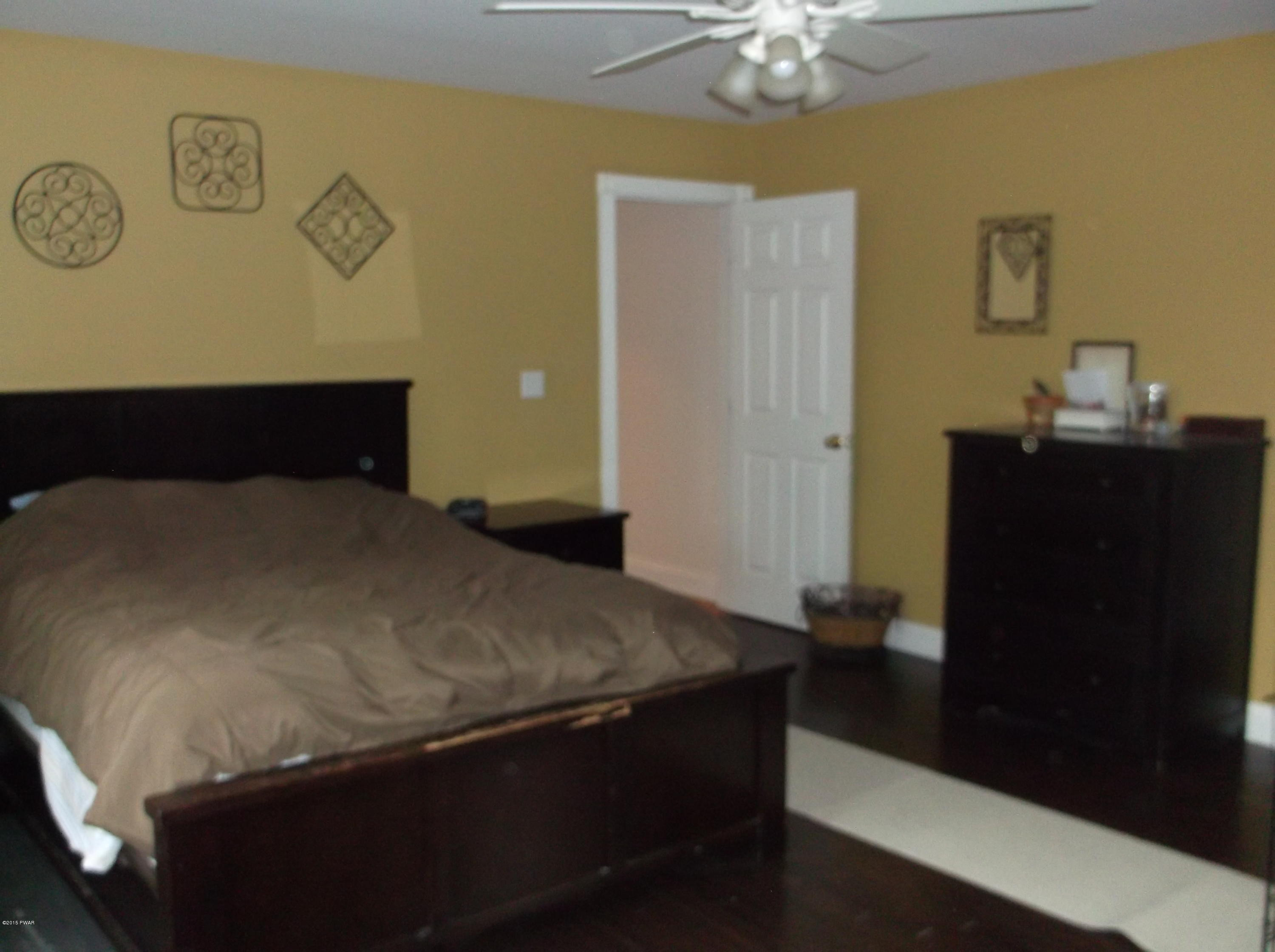 137 Dark Swamp Road Dingmans Ferry, PA 18328 - Photo 12 of 37