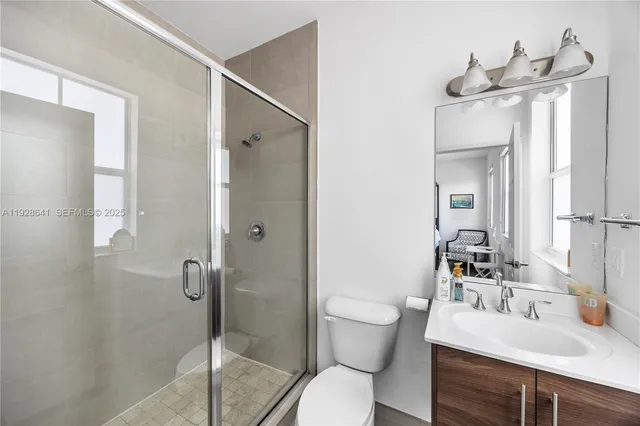 $7,000 | 10470 Northwest 69th Terrace, Unit 1, Doral, FL 33178