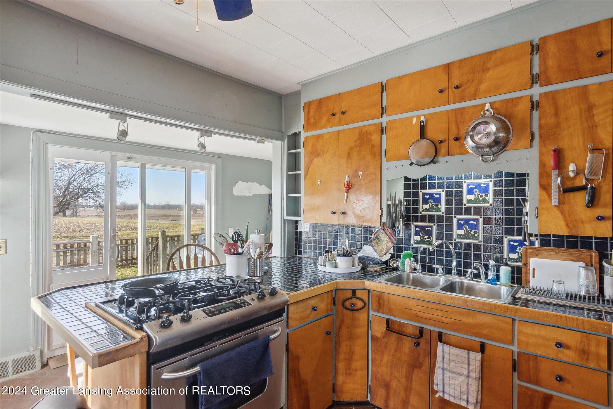 13659 South Morrice Road Perry, MI 48872 - Photo 20 of 60 20-13659-S-Morrice-Rd-Perry-MI-48872-Win