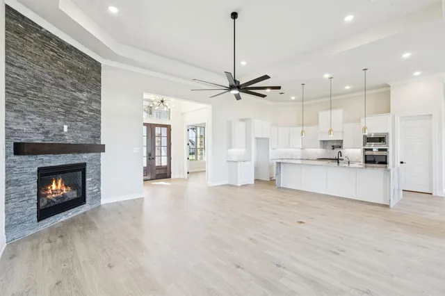 $649,900 | 120 Swan Lake, Waxahachie, TX 75165