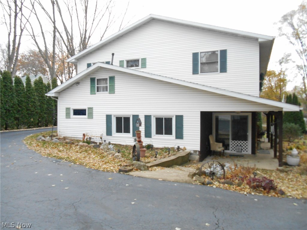 2956 Farmdale Road Akron, OH 44312 - Photo 3 of 31 Gallery Image 3