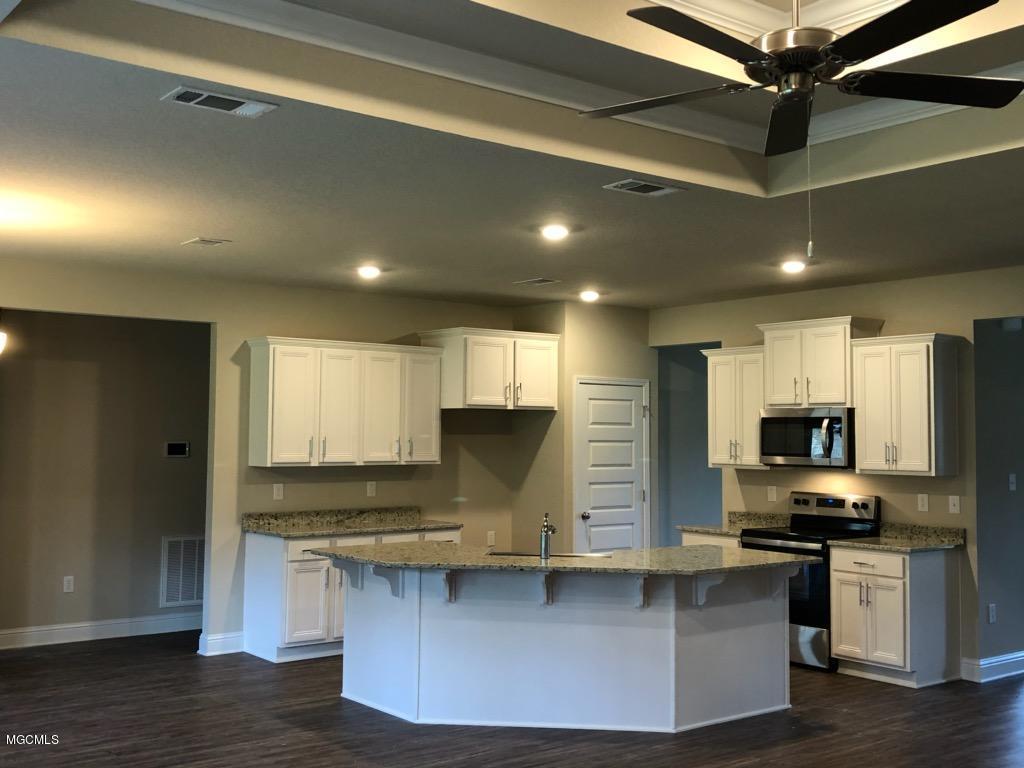 6453 Chickory Way Ocean Springs, MS 39564 - Photo 3 of 23 IMG_7614