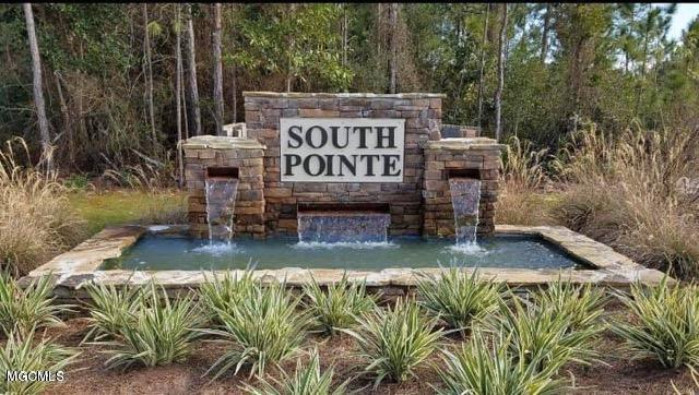 6453 Chickory Way Ocean Springs, MS 39564 - Photo 8 of 23 South Pointe fountain