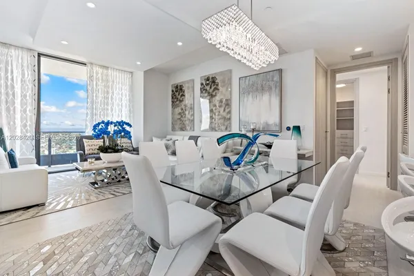 $9,500 | 1000 Brickell Plaza, Unit PH6006, Miami, FL 33131