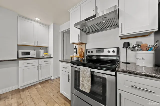 $895,000 | 552 Christie Drive, Unit 307, South Lake Tahoe, CA 96150