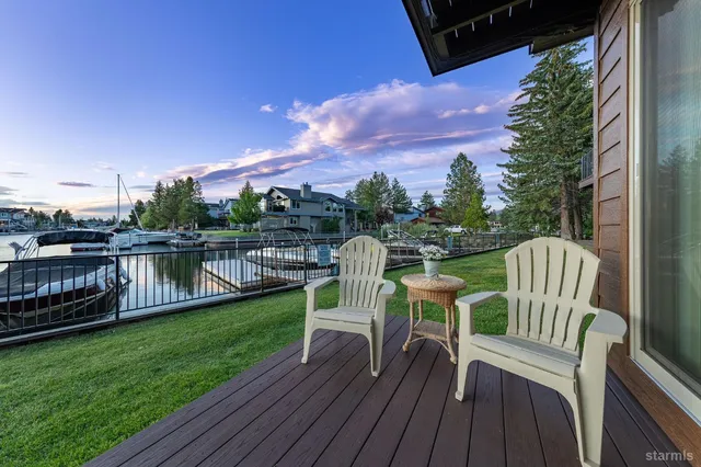 $895,000 | 552 Christie Drive, Unit 307, South Lake Tahoe, CA 96150