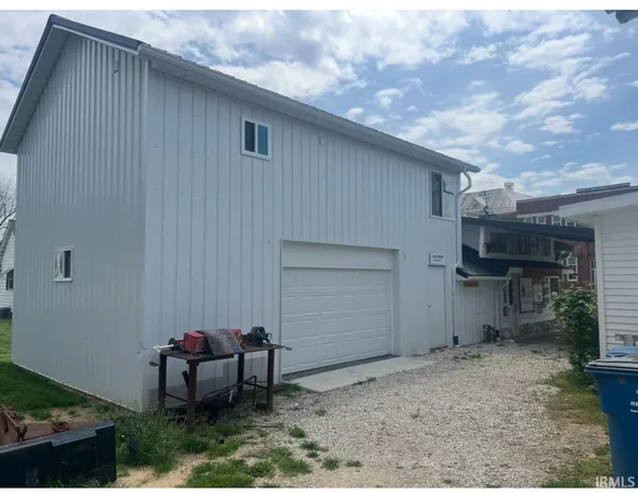 $150,000 | 107 6th Street, St. Francisville, IL 62460