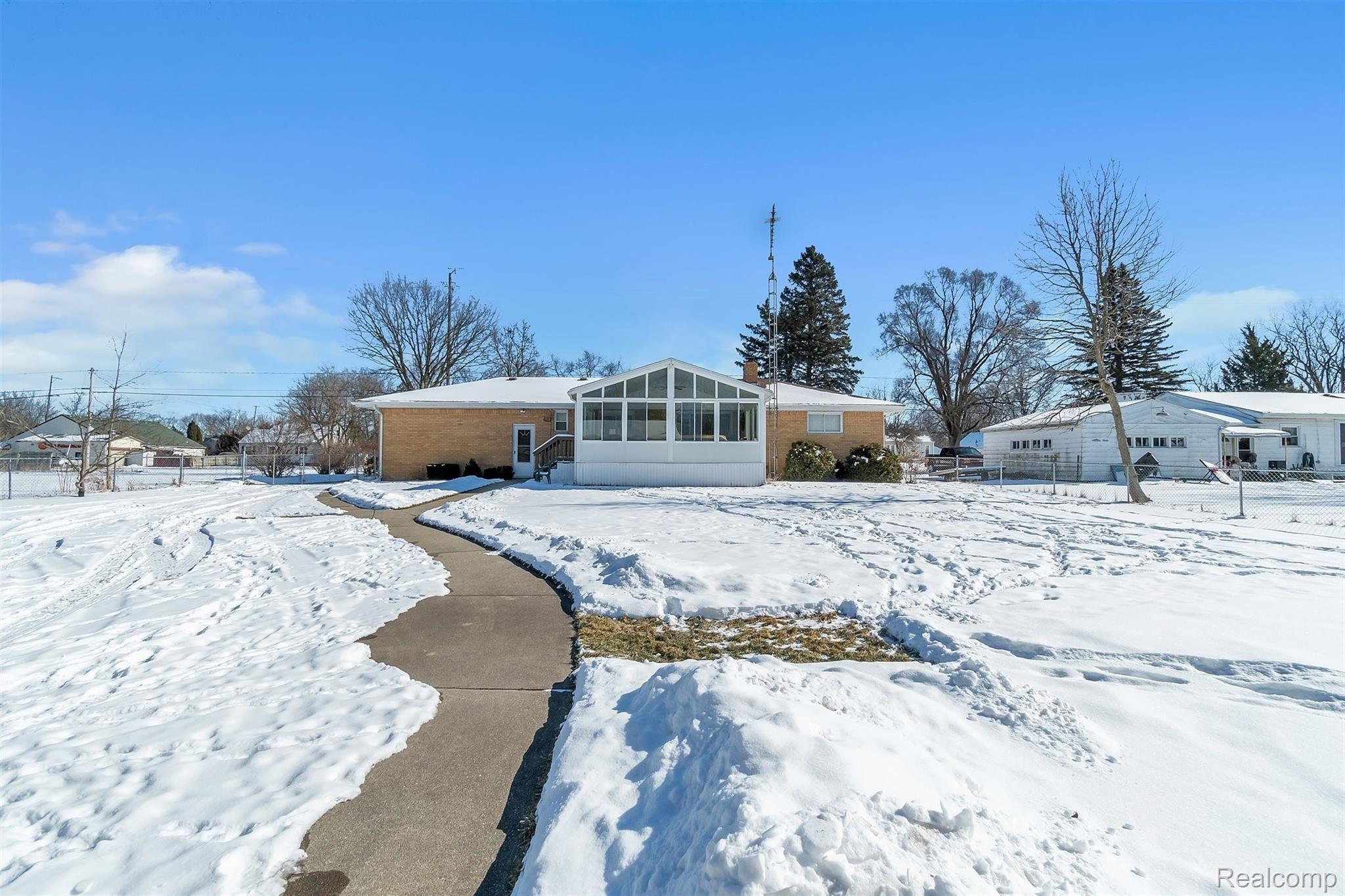 1330 South Genesee Road Burton, MI 48509 - Photo 49 of 49 49-1330 S. Genesee-Windowstill Real Estate Photography-49