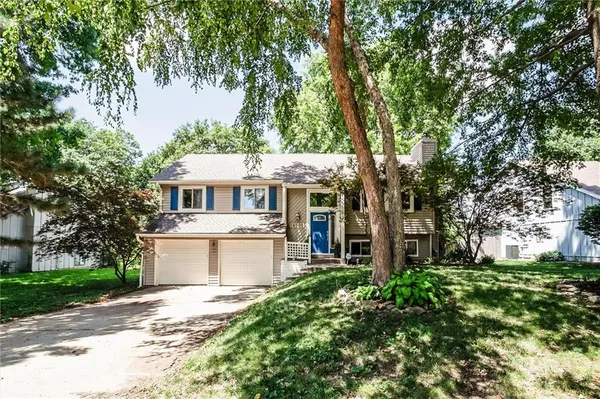 $350,000 | 14508 West 92nd Street, Lenexa, KS 66215