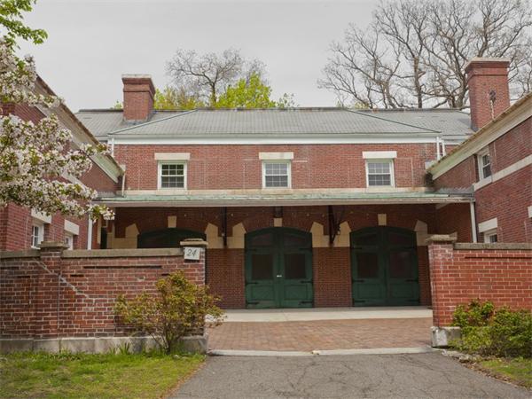 24 Ginn Road Winchester, MA 01890 - Photo 1 of 24 Gallery Image 1