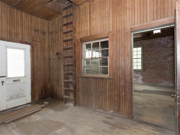 24 Ginn Road Winchester, MA 01890 - Photo 11 of 24 Gallery Image 11